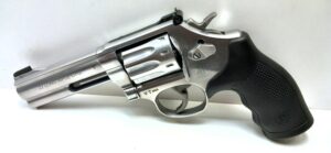 Revol occ S&W mod 617 cal 22LR 4'