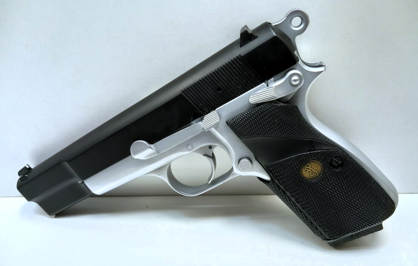 Pistolet BROWNINB hp 35 cal 9×19 occasion